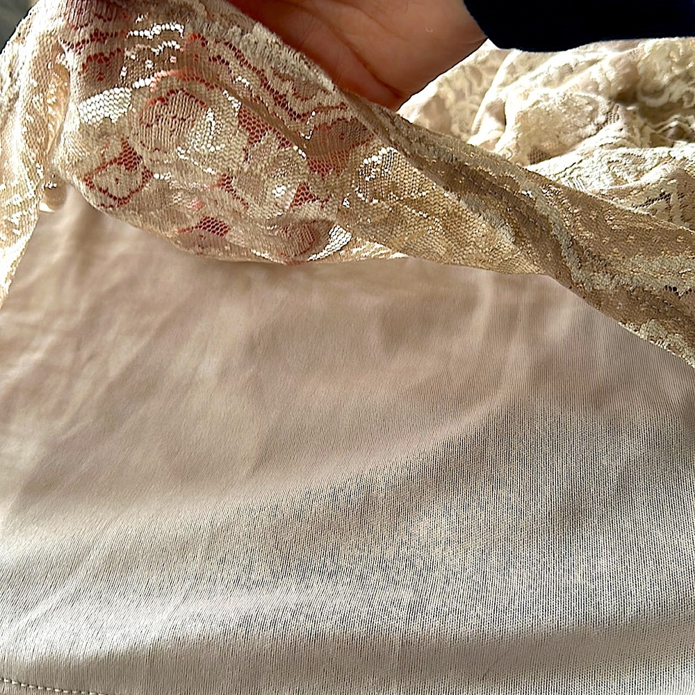 Rabbit Rabbit Rabbit Floral lace midi dress - Picture 4 of 7